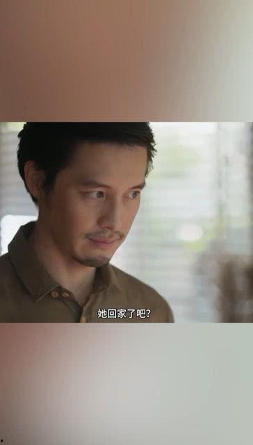 今晚她来了在线观看,激情邂逅的浪漫之夜